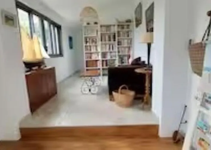 La Longere Du Champ De La *